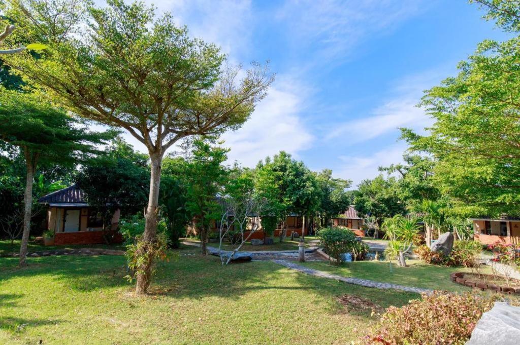 Dusit Talai Resort Mu Si Eksteriør bilde